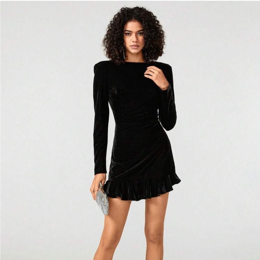 Gorgeous silky velour dress with padded shoulders